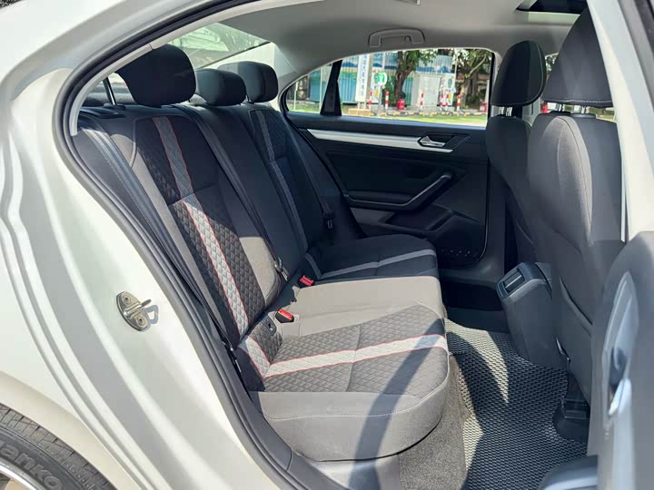 Фото 17 - Volkswagen Lamando L