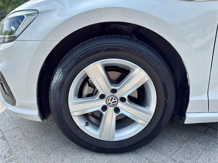 Фото 25 - Volkswagen Lamando L