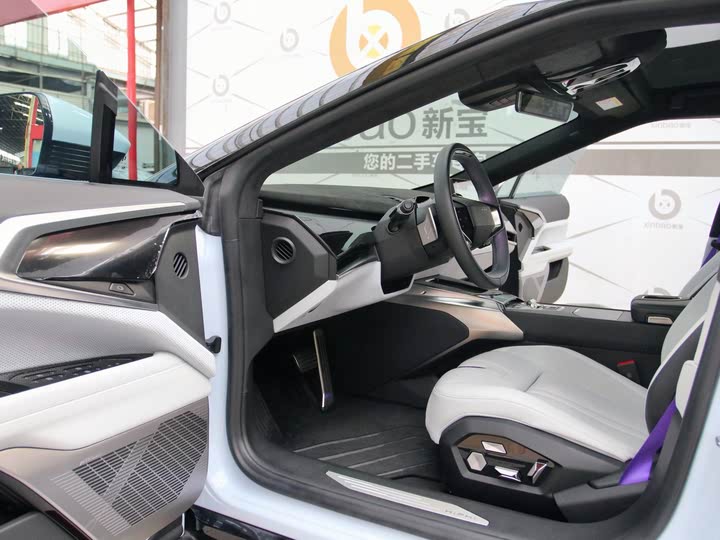 Фото 6 - HiPhi Z