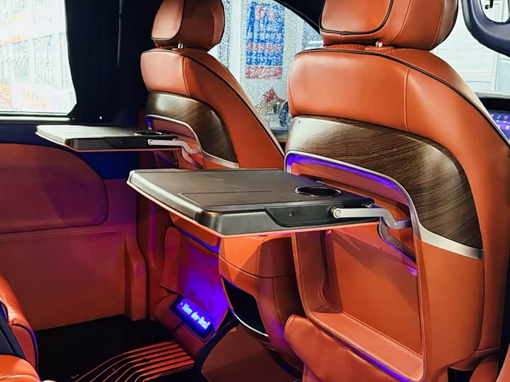 Фото 8 - Mercedes-Benz Vito