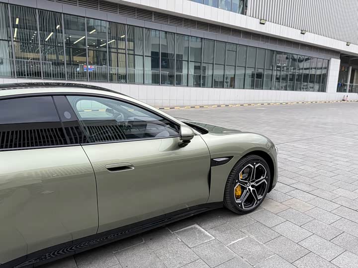 Фото 19 - Xiaomi SU7