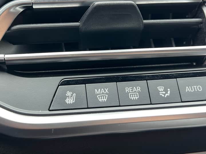 Фото 13 - BMW X5