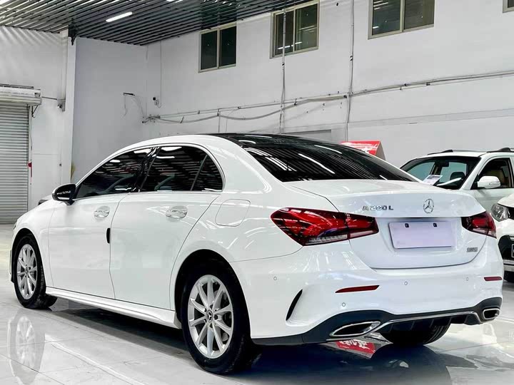 Фото 9 - Mercedes-Benz A-Class