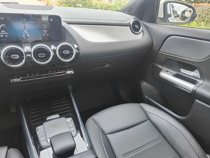 Фото 8 - Mercedes-Benz GLA-Class