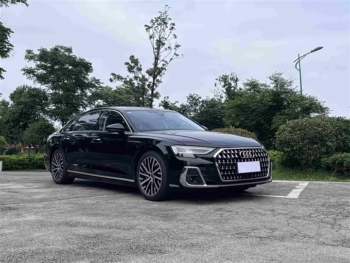 Фото 17 - Audi A8