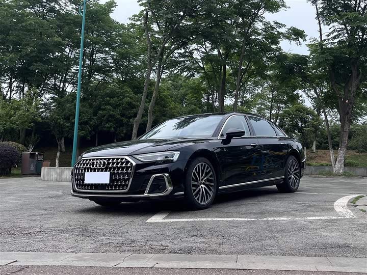 Фото 18 - Audi A8