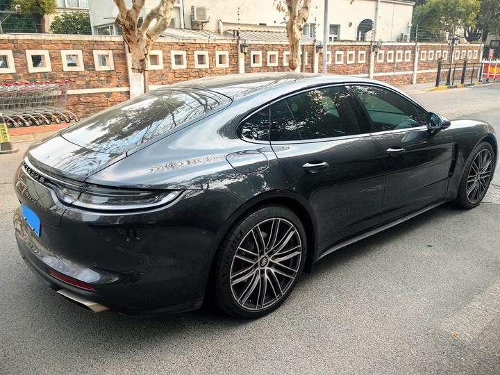 Фото 4 - Porsche Panamera