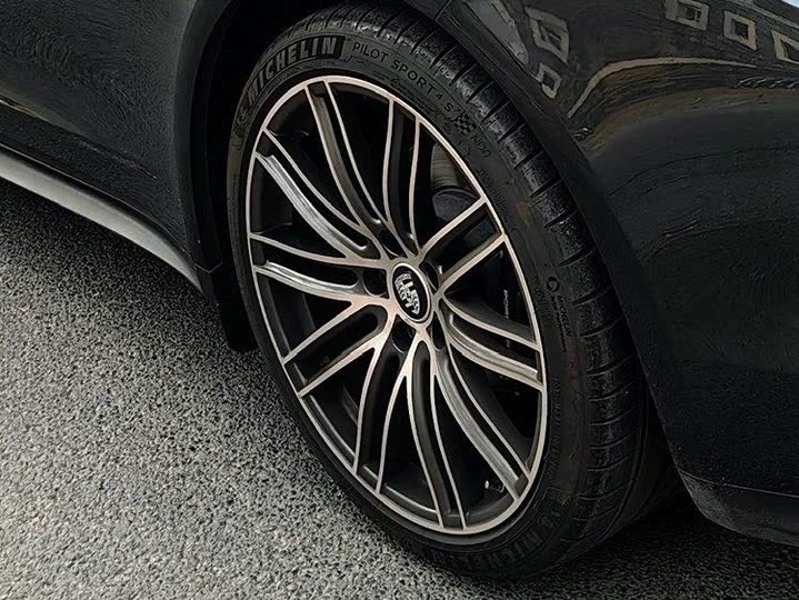 Фото 7 - Porsche Panamera