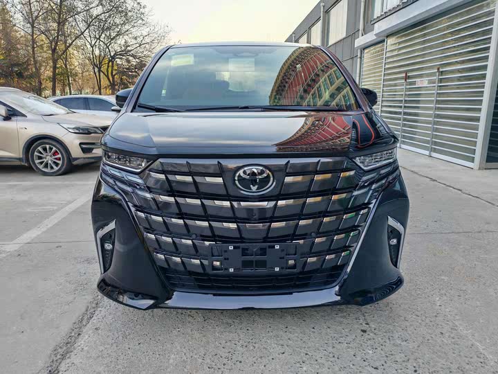 Photo 1 - Toyota Alphard