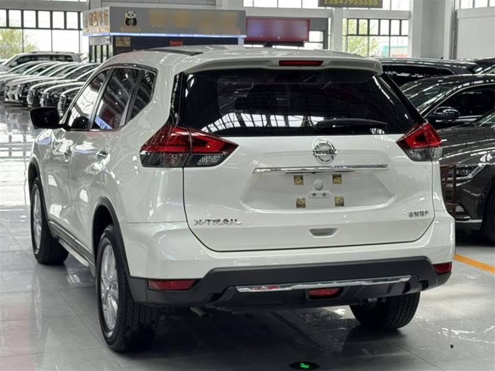 Фото 10 - Nissan X-Trail