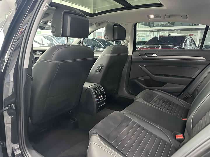 Фото 11 - Volkswagen Magotan