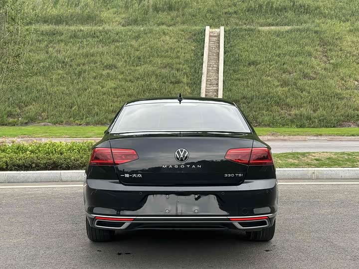 Фото 20 - Volkswagen Magotan