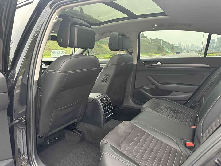 Фото 26 - Volkswagen Magotan