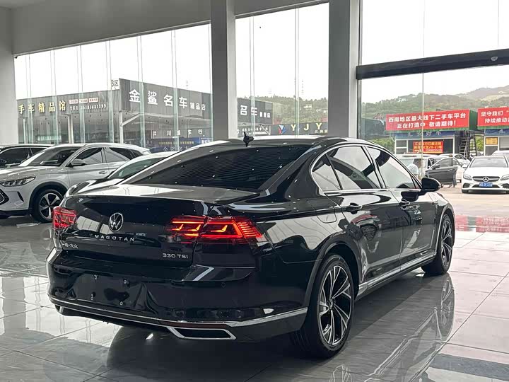 Фото 4 - Volkswagen Magotan