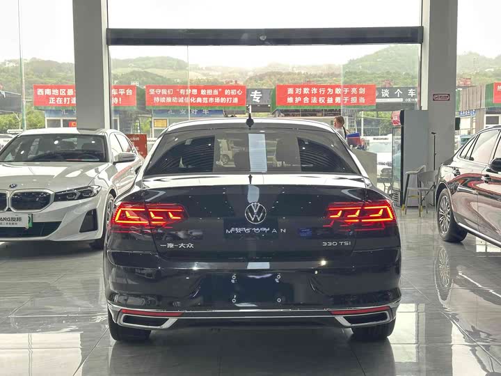 Фото 5 - Volkswagen Magotan