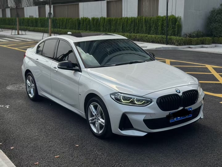 Фото 3 - BMW 1 Series