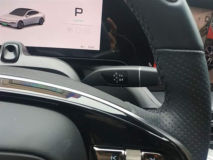 Фото 14 - XPeng P7