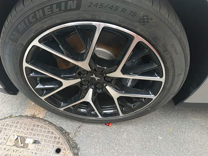 Фото 23 - XPeng P7