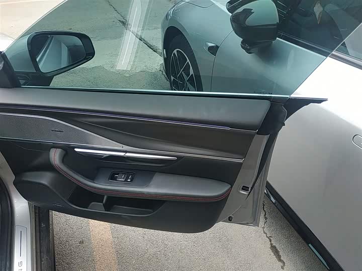 Фото 26 - XPeng P7