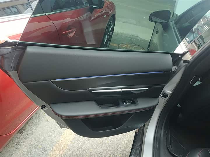 Фото 29 - XPeng P7