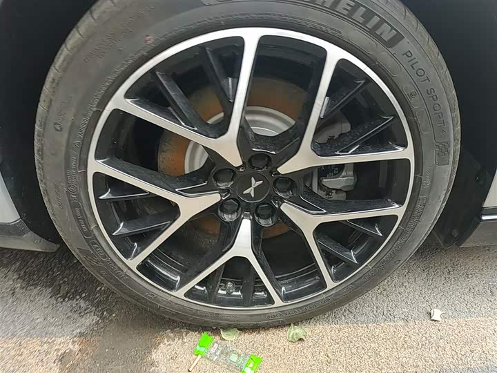 Фото 30 - XPeng P7