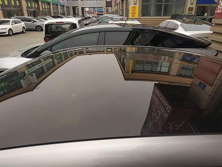 Фото 31 - XPeng P7