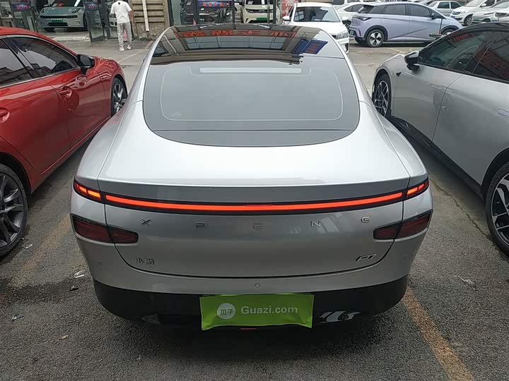 Фото 6 - XPeng P7