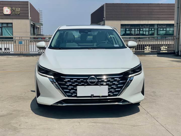 Фото 2 - Nissan Sylphy