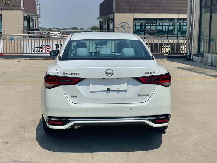 Фото 4 - Nissan Sylphy