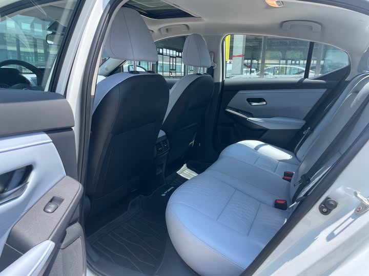 Фото 9 - Nissan Sylphy