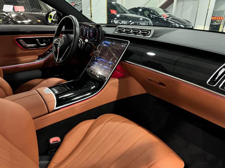 Фото 19 - Mercedes-Benz S-Class