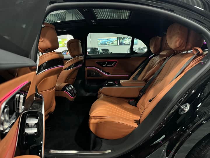 Фото 6 - Mercedes-Benz S-Class