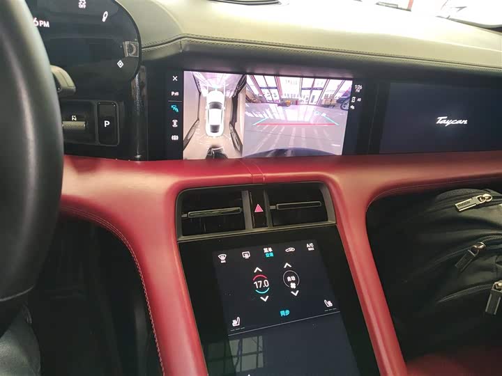 Фото 13 - Porsche Taycan