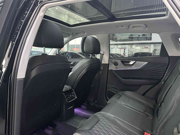 Фото 11 - Hongqi HS5