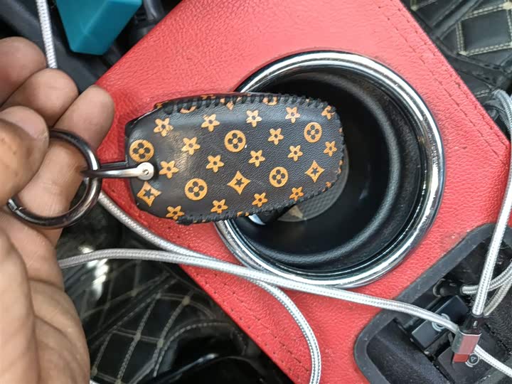 Фото 9 - Ora White Cat