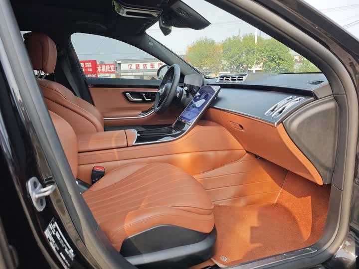 Фото 11 - Mercedes-Benz S-Class