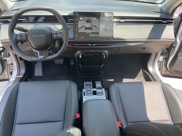 Фото 12 - Honda e:NP2