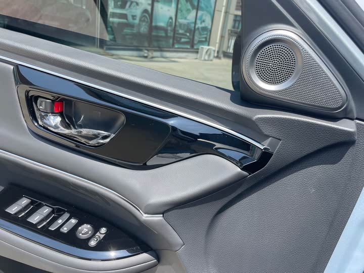 Фото 20 - Honda e:NP2