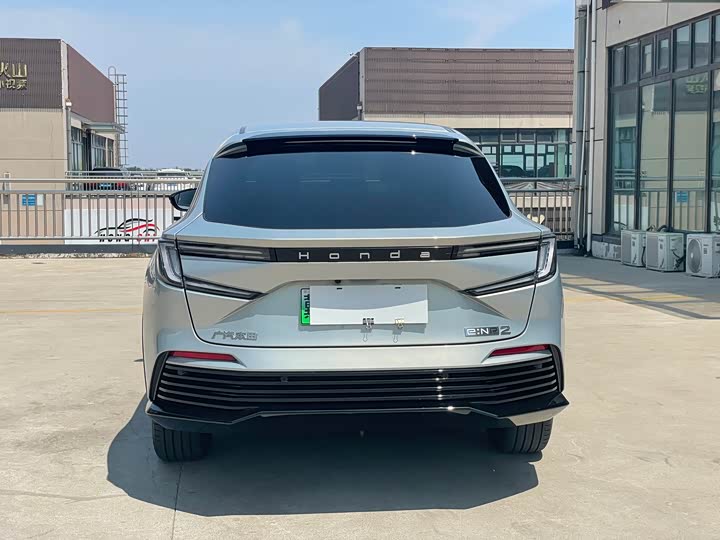 Фото 4 - Honda e:NP2