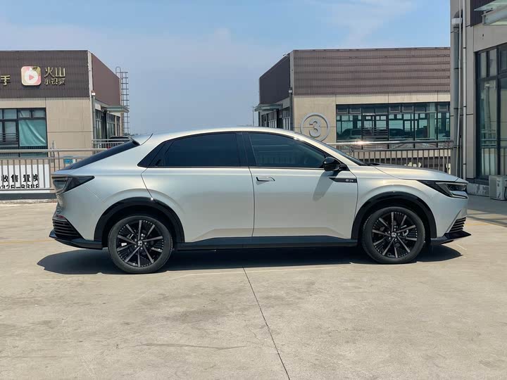 Фото 7 - Honda e:NP2