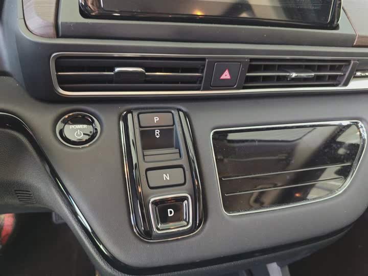 Фото 10 - Honda Odyssey