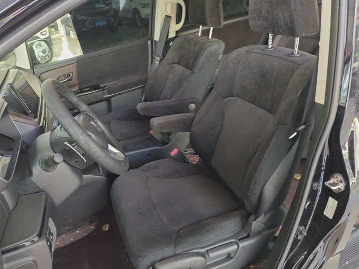 Фото 12 - Honda Odyssey