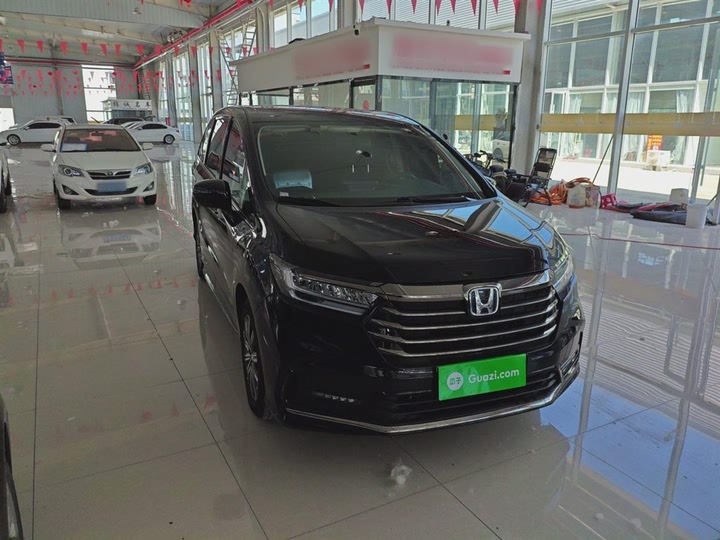 Фото 14 - Honda Odyssey