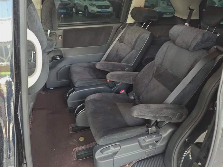 Фото 19 - Honda Odyssey