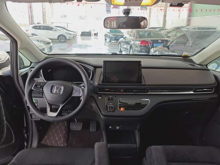 Фото 20 - Honda Odyssey