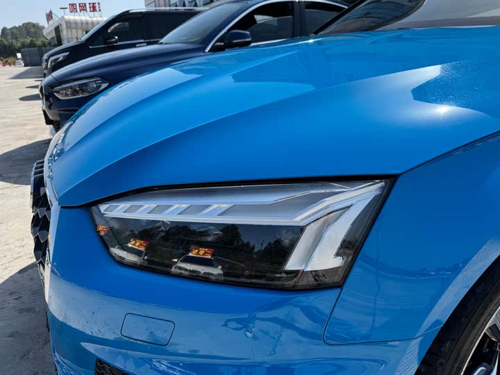 Фото 2 - Audi A5