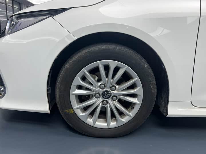 Фото 8 - Toyota Allion