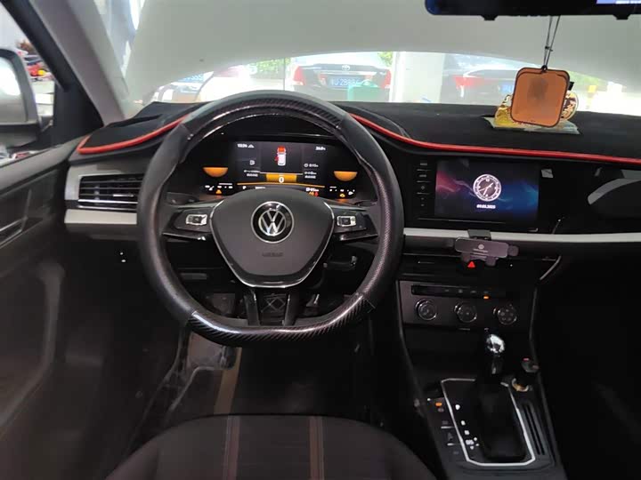 Фото 11 - Volkswagen Lavida