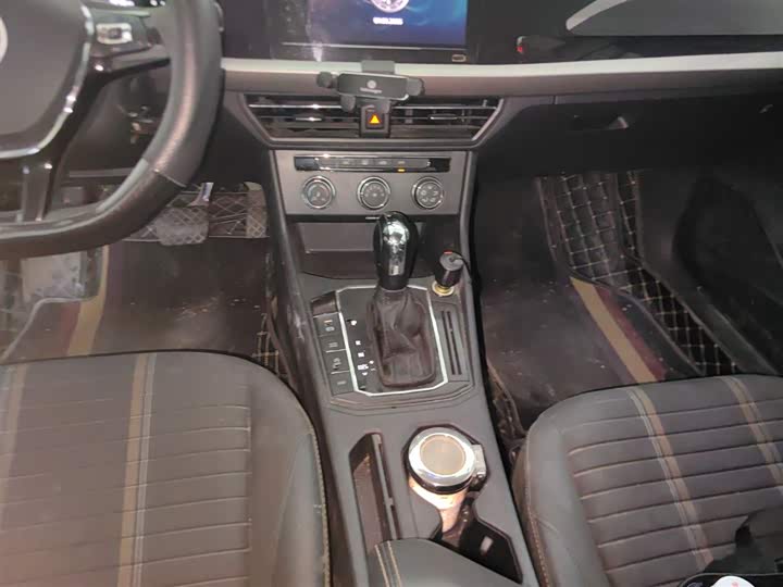 Фото 14 - Volkswagen Lavida