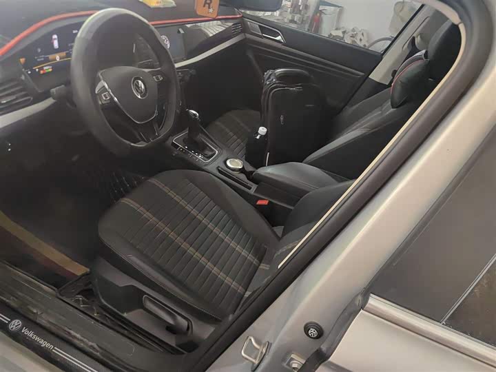 Фото 15 - Volkswagen Lavida